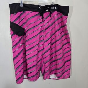 ⭐️Quiksilver Pink and Black Striped Board Shorts Size 36 * Size Tag Missing